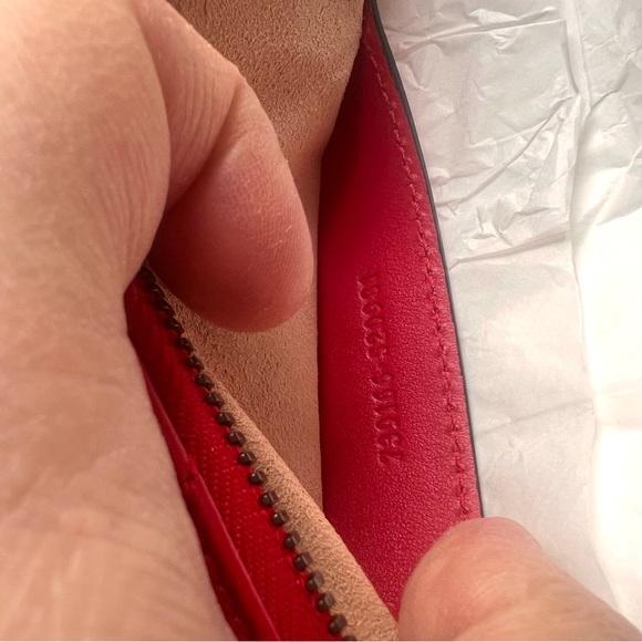 Gucci bright red 739166 Gg marmont 2 Lion trap shoulder bag - Picture 13 of 13